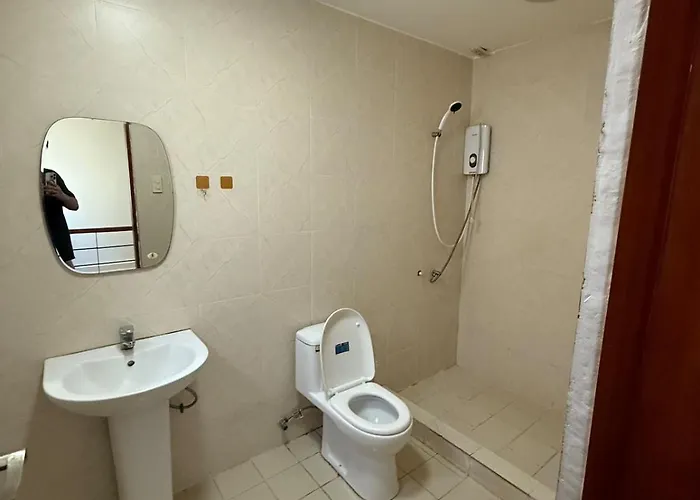 Modern 3br House With Pool Near Naia Airport Villa
